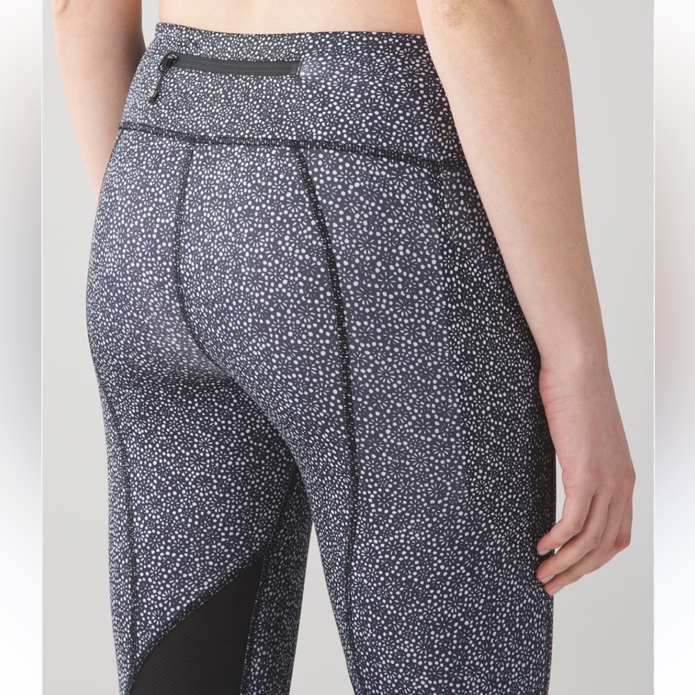 Lululemon Leggings Size 4 Pace Rival Crop 22" Freckle Flower Black Athletic Cool